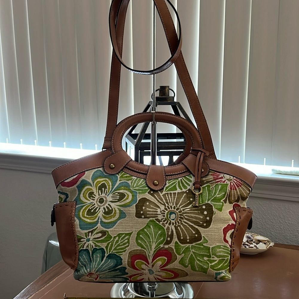 Fossil Hawaiian Print Bag With Original Key And L… - image 5